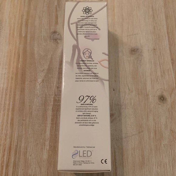 ReVive Light Therapy Glo  Wrinkle Treatment - Picture 3 of 8